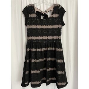 Ms.Maggie Womens Dress Size Large Black Stretch Lace Over Nude/Beige Bow on Back